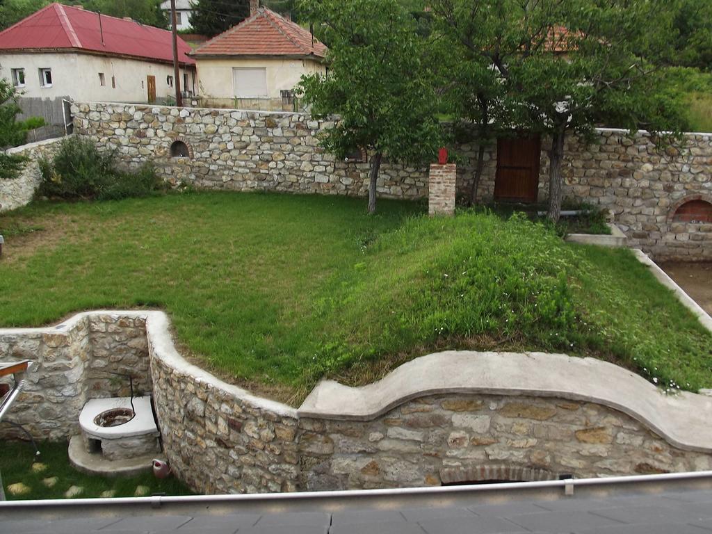 Hotel Oereg Diofa Vendeghaz Abaújszántó Zimmer foto